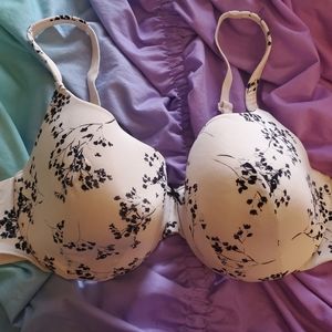 True Embrace Cacique T-Shirt Bra